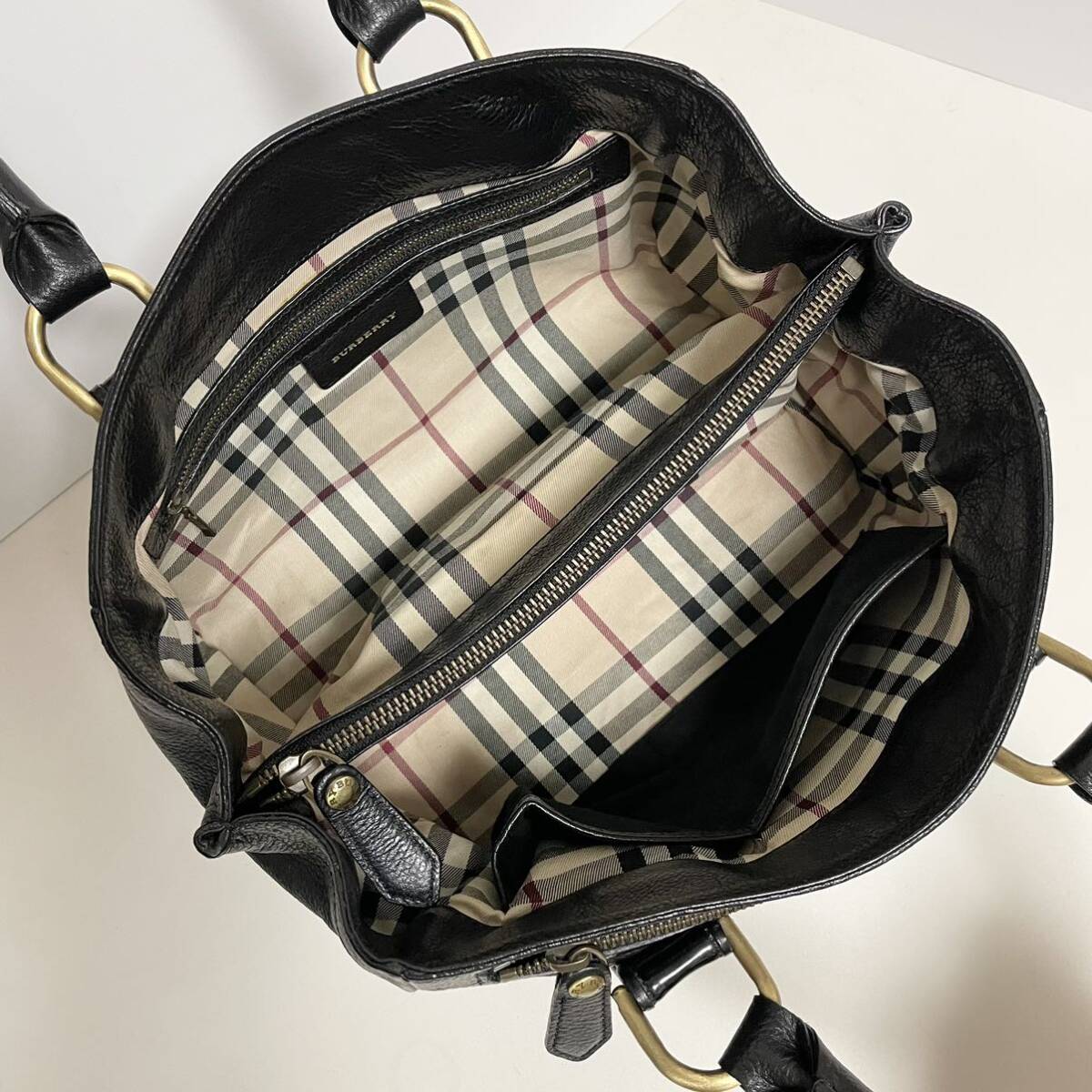 即決☆BURBERRY バーバリー レザー ハンドバッグ ノバチェック ブラック ロゴ 金具_画像8