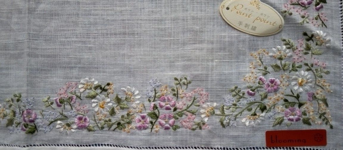 手刺繍ハンカチ　blooming　ブルーミング　花柄　ピンク　カワイイ　綺麗