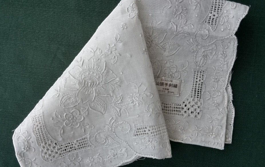 スワトウ (汕頭) ハンカチ　手刺繍　SWATOW 中国製　綿１００％　（１）