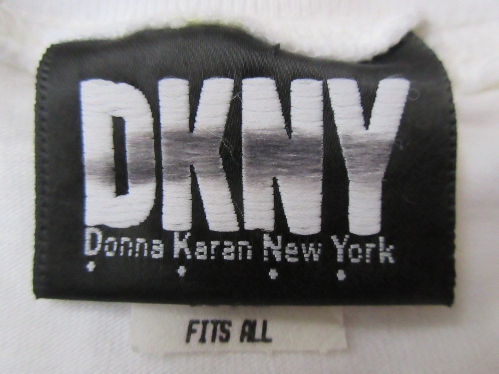 90's USA製 DKNY 自由の女神 フォト BOXロゴ Tシャツ L XL 白 ニューヨーク NYC ボックス 写真 JEANS オーバーサイズ 星条旗 SUPNY 元ネタ_首元のタグにペンの書き込み有り