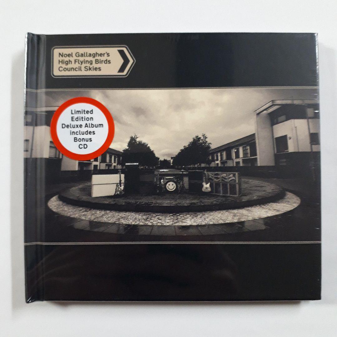 送料無料！ Noel Gallagher - Council Skies (Deluxe 2CD) ノエル・ギャラガーズ・ハイ・フライング・バーズの画像1