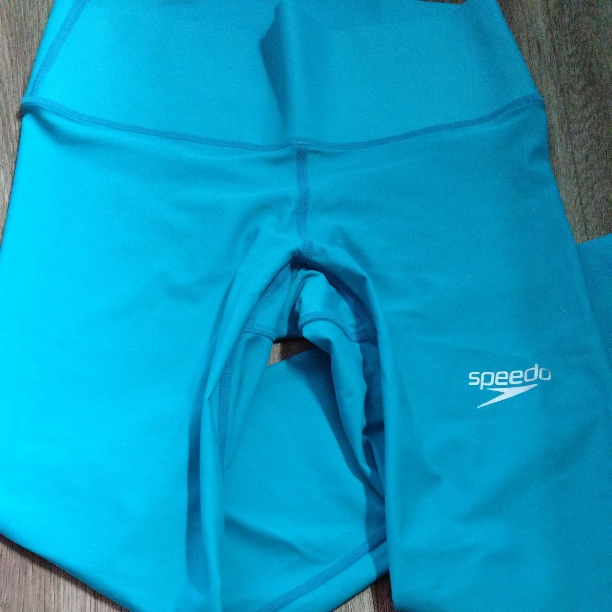 新品スピード speedo ACROSS ANKLE SFW81901 フィットネス シャツ レディースS 定価9,240 