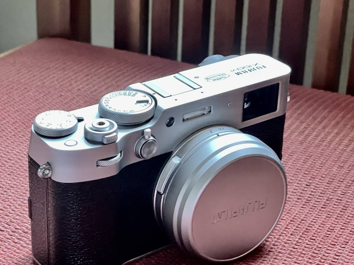 FUJIFILM 富士フイルム FUJIFILM X100 VI コンパクトデジタルカメラ 箱付（試写２００枚くらい？）最安値３０万即決の画像7