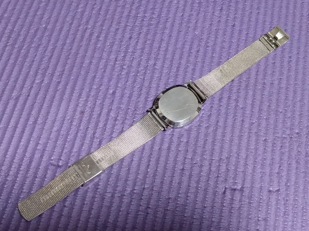 ヴィンテージ ★OMEGA De ville QUARTZ プッシュリューズ 2針 メンズ時計 の画像5