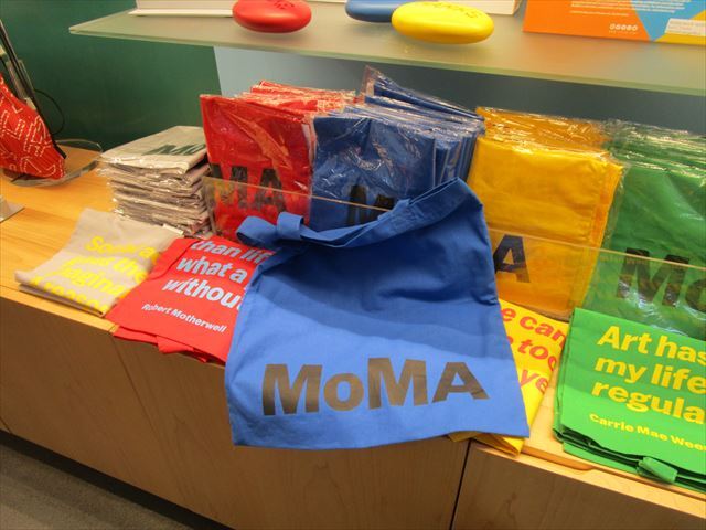  new goods unused *MOMA(moma) vi n cent * fan *go ho message tote bag (If one tr** ) New York modern fine art pavilion blue N8