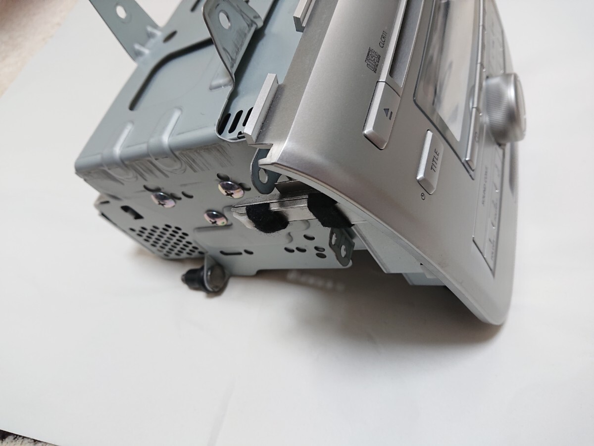 スズキ ワゴンR MH23S 純正オーディオ CDデッキの画像4