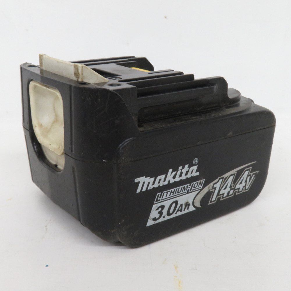 makita マキタ 14.4V 3.0Ah Li-ionバッテリ 残量表示付 充電回数122回 BL1430B A-60698 中古_画像1