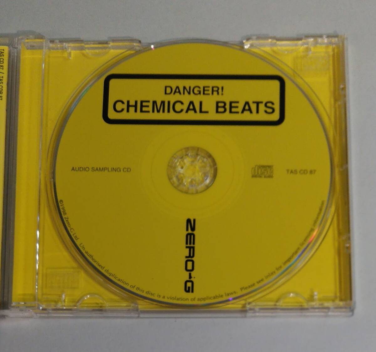 CD-R / состояние хороший / отбор CD / sampling CD / Chemical Beats / ZERO-G / HARDCORE / BIG BEAT / 30163