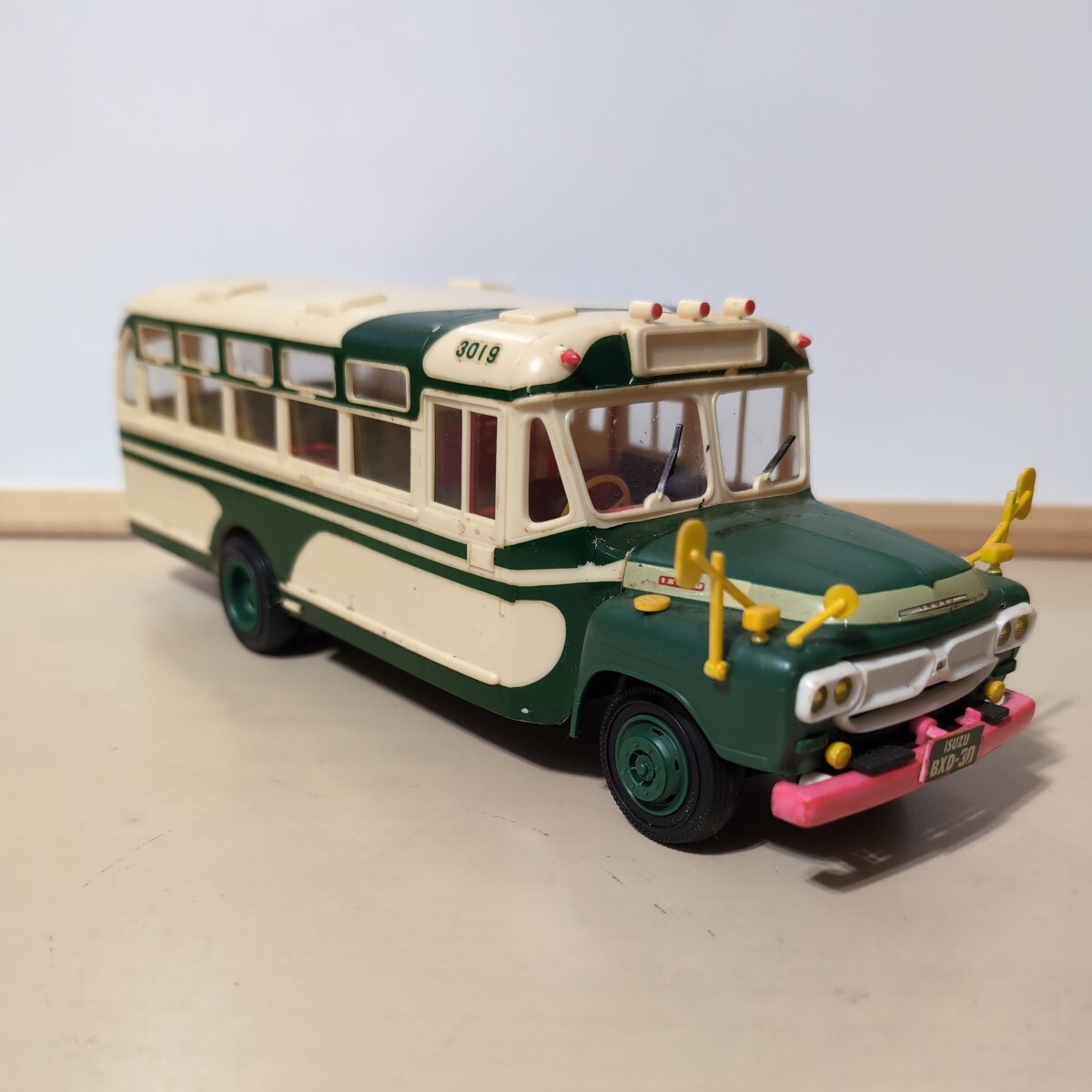 Yahoo!オークション - アリイ1/32いすゞボンネットバス Yahoo!オークション - アリイ1/32いすゞボンネットバス