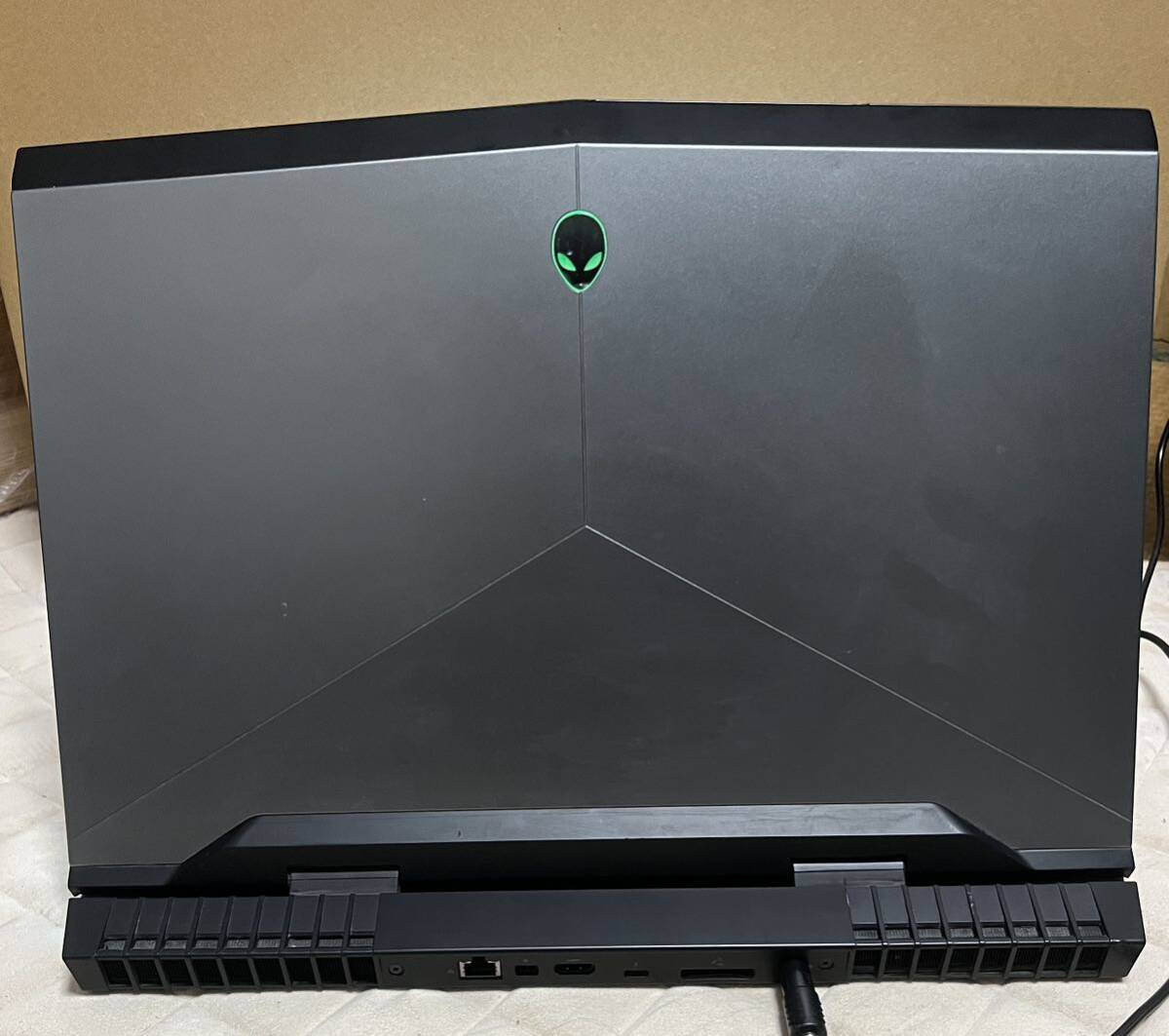 中古難あり①DELL Alienware 17 R4 Core i7 7820HK 2.90GHz/GeForce GTX 1080 Mobile/16GB/SSD512GB+256GB+HDD1TB/ 管理番号555-0000049225の画像5