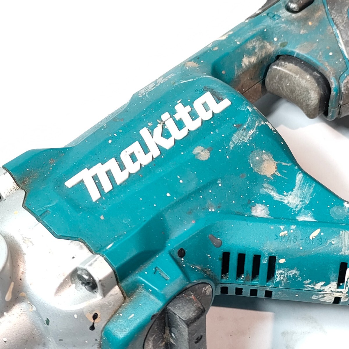 ジャンク品 マキタ 18V 充電式カクハン機 UT130D 本体のみ 不動品 コードレス makita_画像6