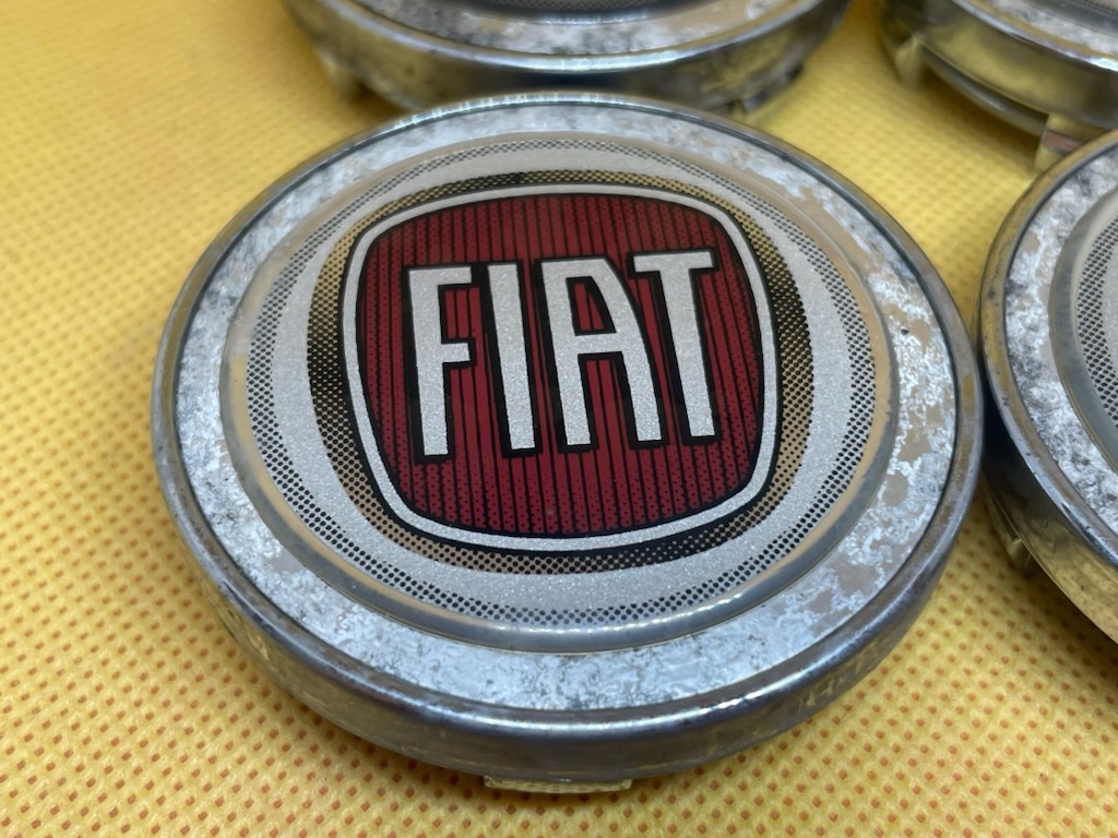 ☆中古 FIAT センターキャップ 直径約58mm 4枚 フィアット500 送料無料_画像2