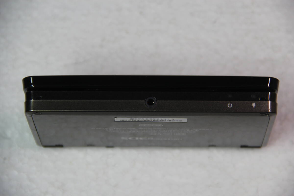 ニンテンドー3DS本体 ブラック 2GBメモリカード付属の画像4