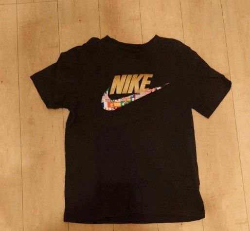 ナイキ　Tシャツ