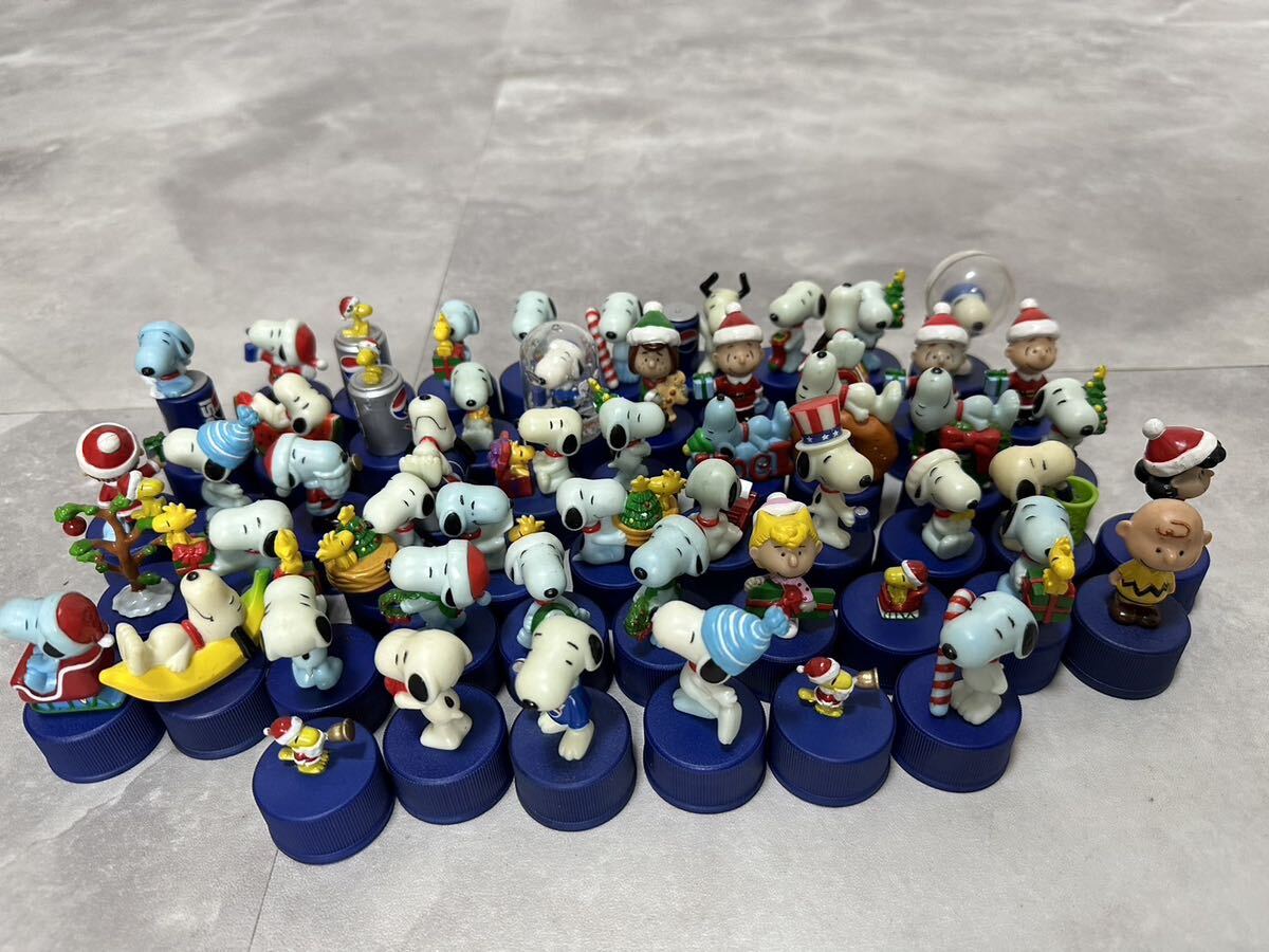 スヌーピー ボトルキャップ フィギュア PEPSI SNOOPY ペットボトルキャップ 56体 クリスマスペプシ コレクション 60サイズの画像1
