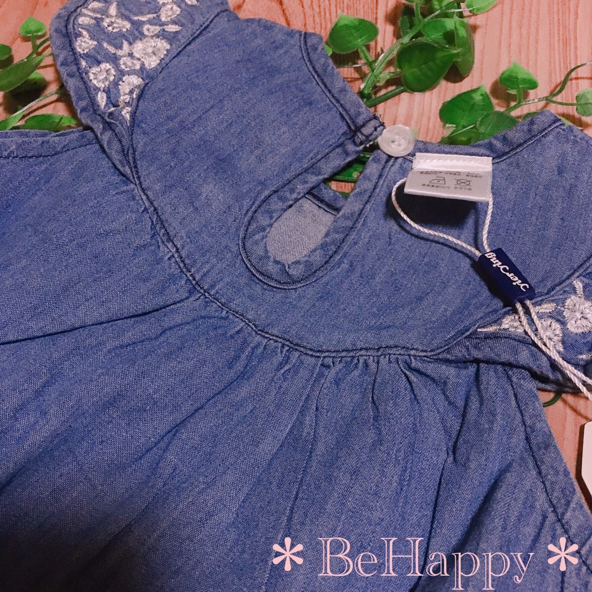 【新品】花柄刺繍のロンパース 70サイズ 子供服 ベビー ロンパース