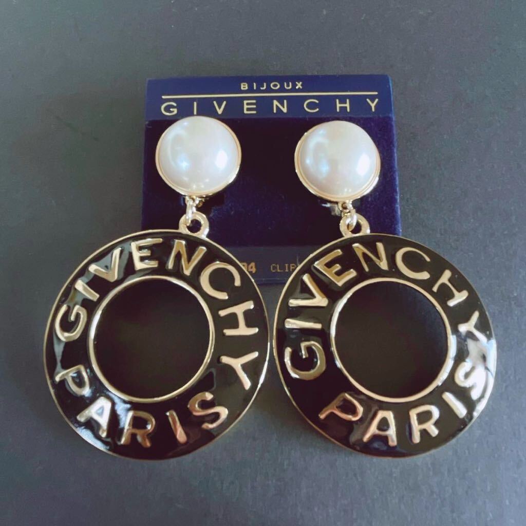  beautiful goods large ..*GIVENCHYji van si. black enamel fake pearl Circle earrings Gold color Logo 