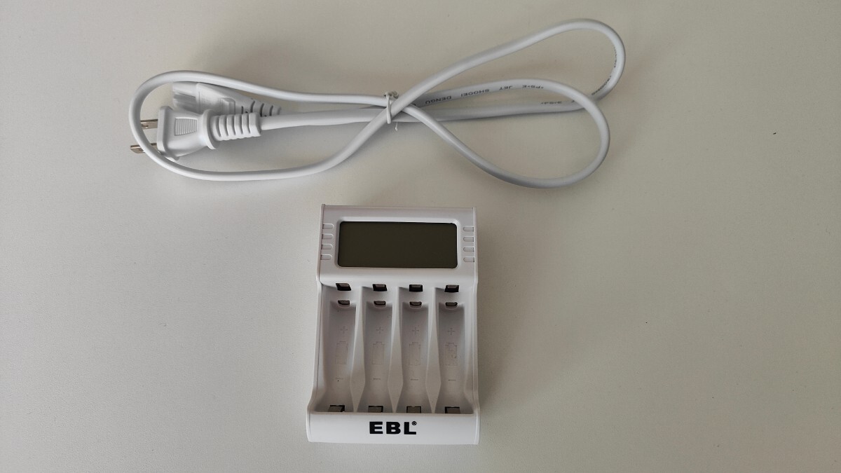 EBL fast charger discharge with function RM-72 single 3 single 4 rechargeable battery LCD charge display beautiful goods Nickel-Metal Hydride battery 