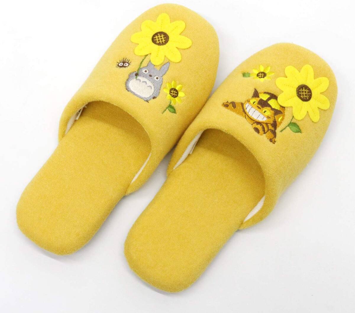 [ new goods ]senko- Tonari no Totoro cat bus flower. bus . toilet 4 point set toilet mat washing cover cover cat bath slippers holder cover 