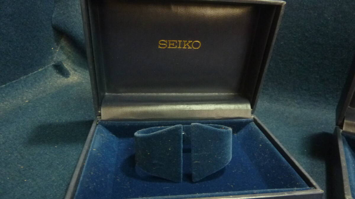 レトロ！古いSEIKO,メンズ用.腕時計用ケース.箱のみ,紺色.USED？昭和レトロ.当時物の画像3