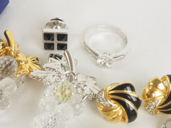 SWAROVSKI スワロフスキー ネックレス イヤリング ブローチ ピアス 等 アクセサリー まとめて 022 指輪の画像10