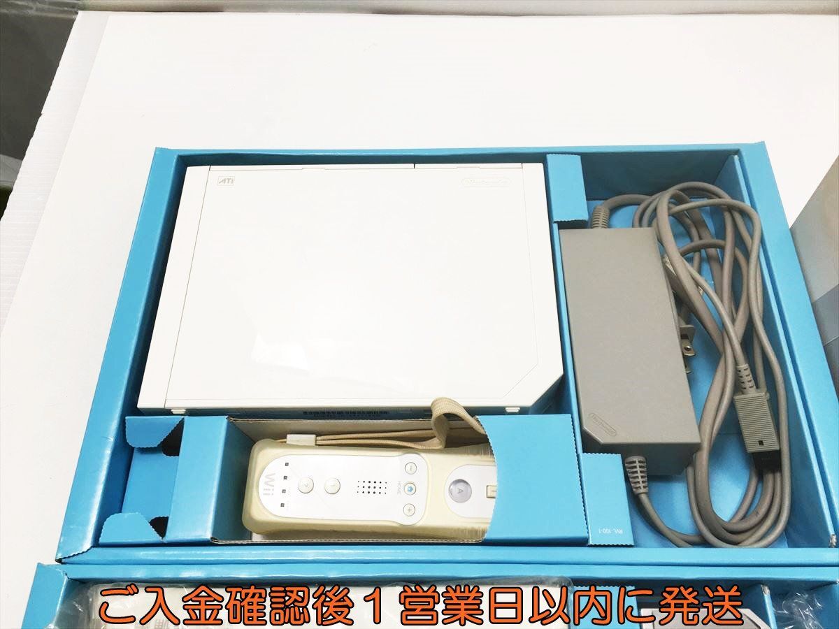 【1円】任天堂 ニンテンドー Wii 本体 周辺機器 セット リモコン ヌンチャク ホワイト 白 未検品ジャンク M03-001ek/G4_画像2