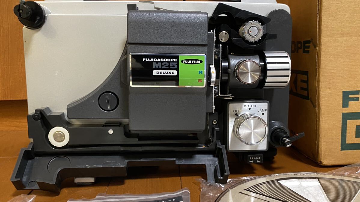 FUJICASCOPE M25 DELUXE 富士フイルム 8ミリ映写機 フジカスコープ の画像4