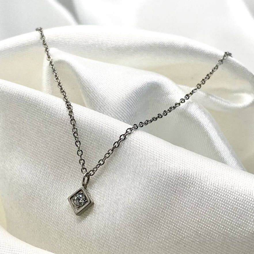 SCOMMAG Petit 316L SWAROVSKI 1粒 ネックレス シルバーカラー SCOMMAG Petit 316L SWAROVSKI 1粒 ネックレス シルバーカラー