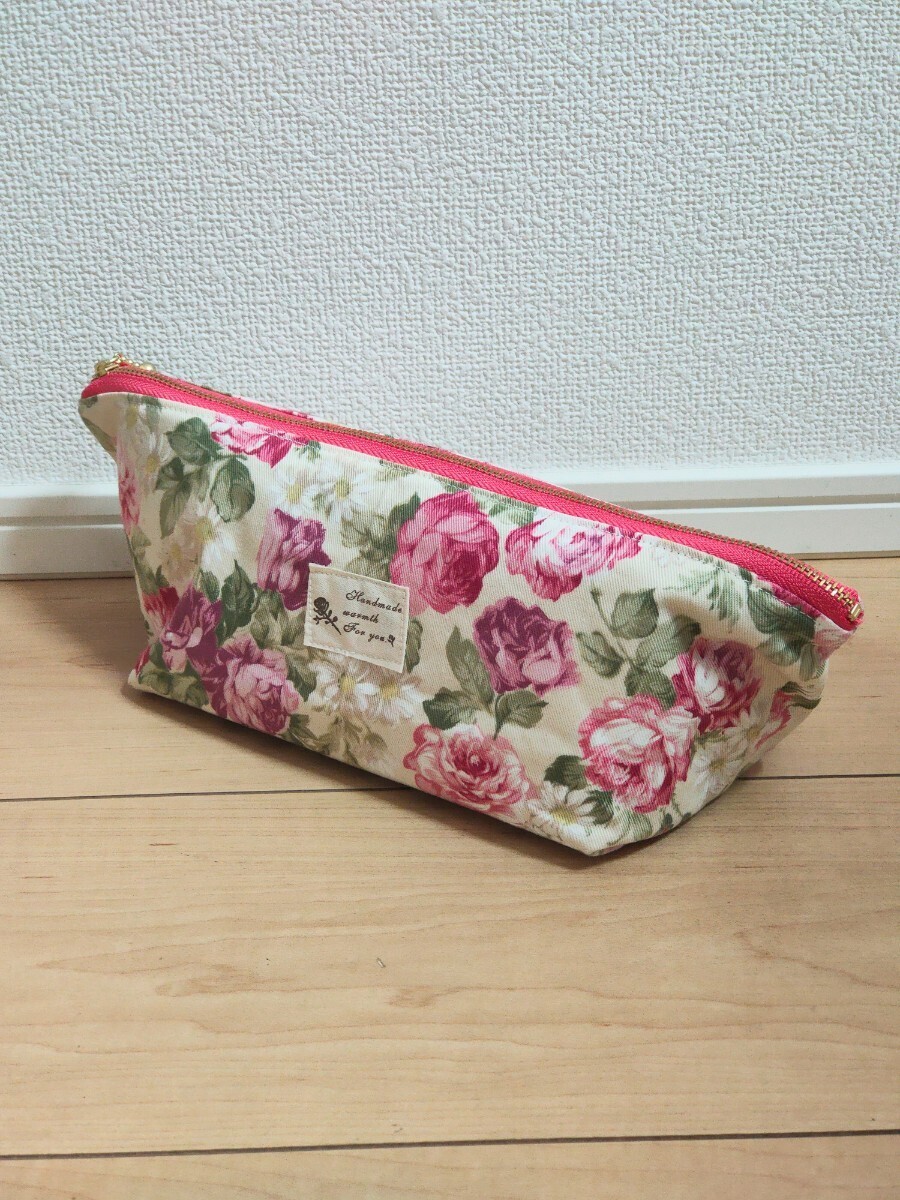  hand made floral print fastener pouch 2 point inset attaching width length pouch . Mini caramel pouch 