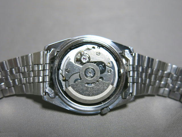 男性用腕時計「セイコー SEIKO ５ AUTOMATIC 7S26-3110 21石 自動巻 ウィークデーター(スペイン語 英語)」espanol Spanish English の画像8