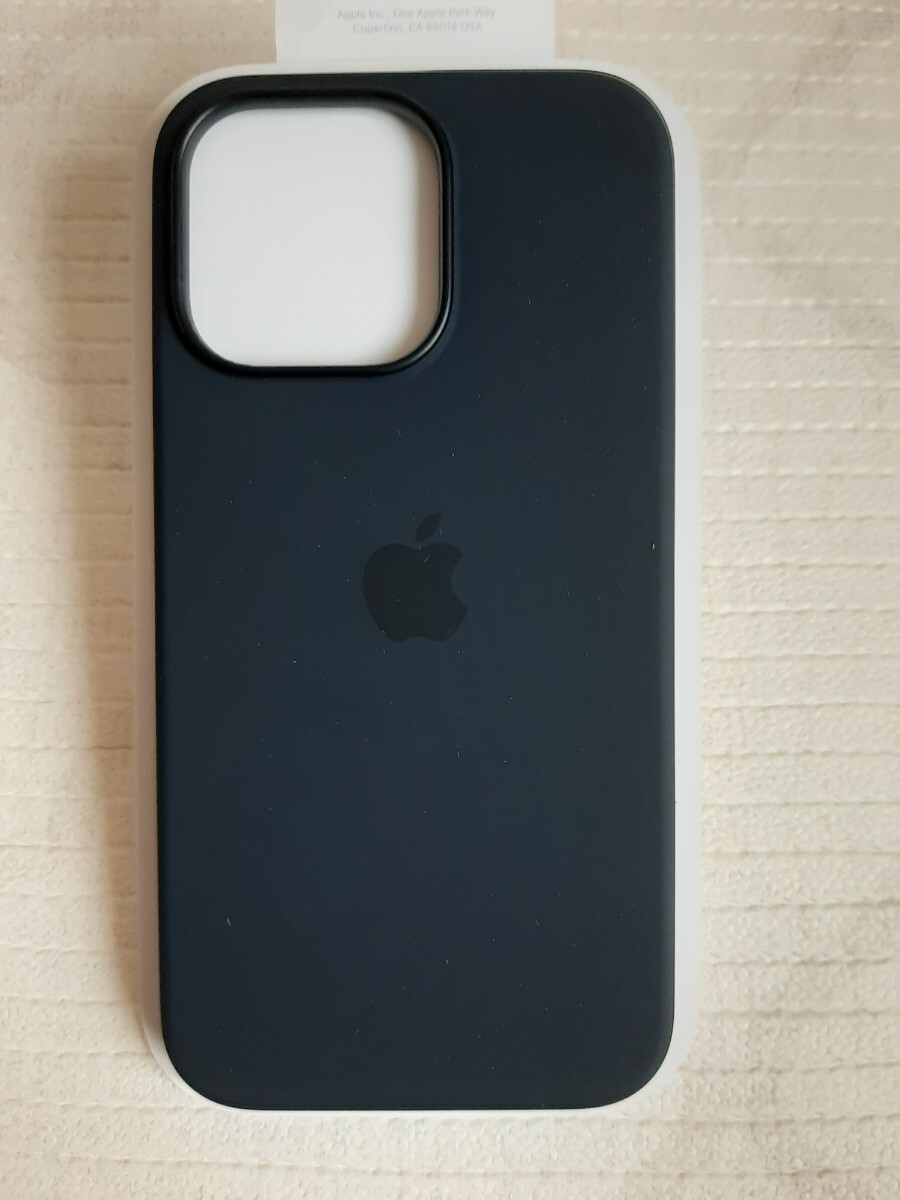 アップル純正 iPhone13proシリコンケース ブラック ミッドナイトの画像3