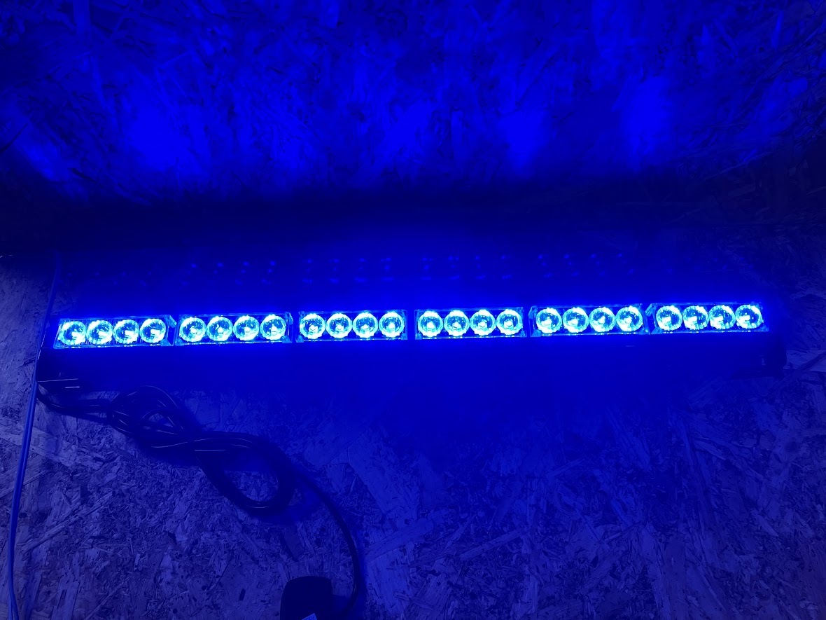 【新品未使用品】ブルー点灯LEDライトバー LEDワークライト 長さ66cm 点灯パターン選べます スイッチ付き の画像1