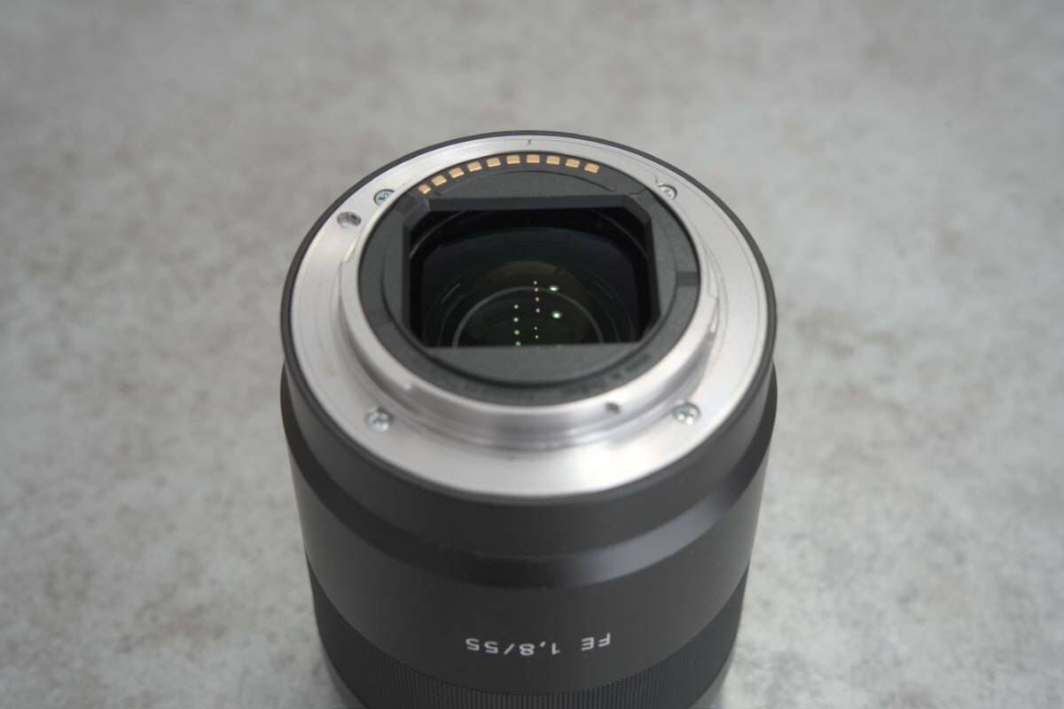 [良品]ソニー SONY 単焦点レンズ Sonnar T* FE 55mm F1.8 ZA Eマウント フルサイズ対応 SEL55F18Z ハクバレンズフィルター付きの画像5