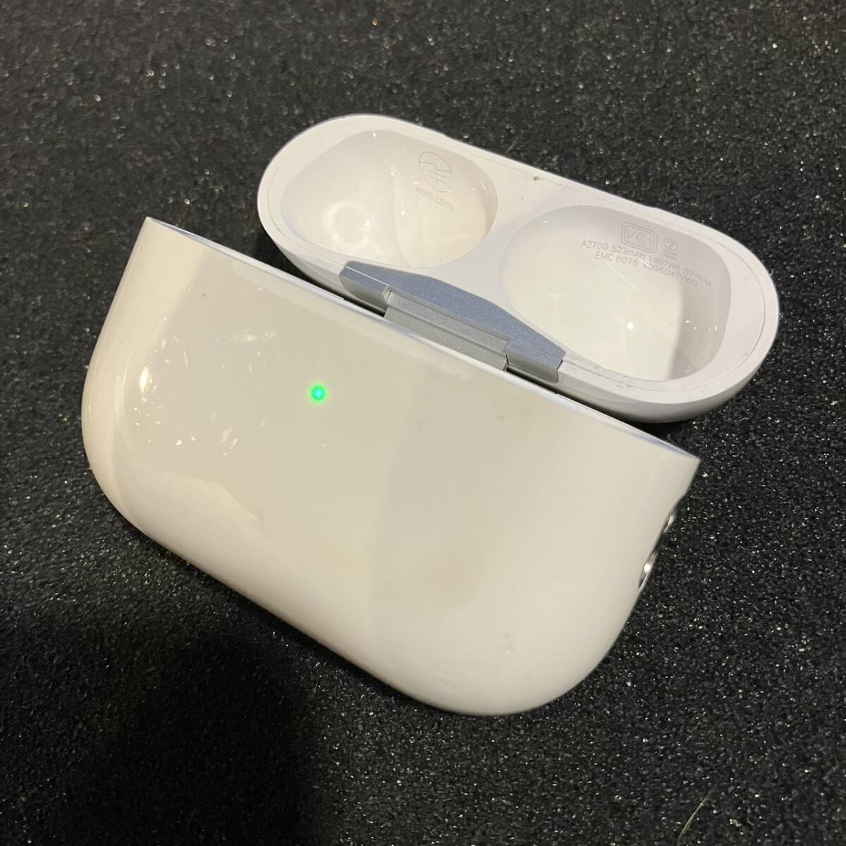 正規品 最安 美品 送料無料 動作確認済み Apple 純正 AirPods Pro 第2世代 MQD83J/A A2698/A2699/A2700 ワイヤレスイヤホン 管理85