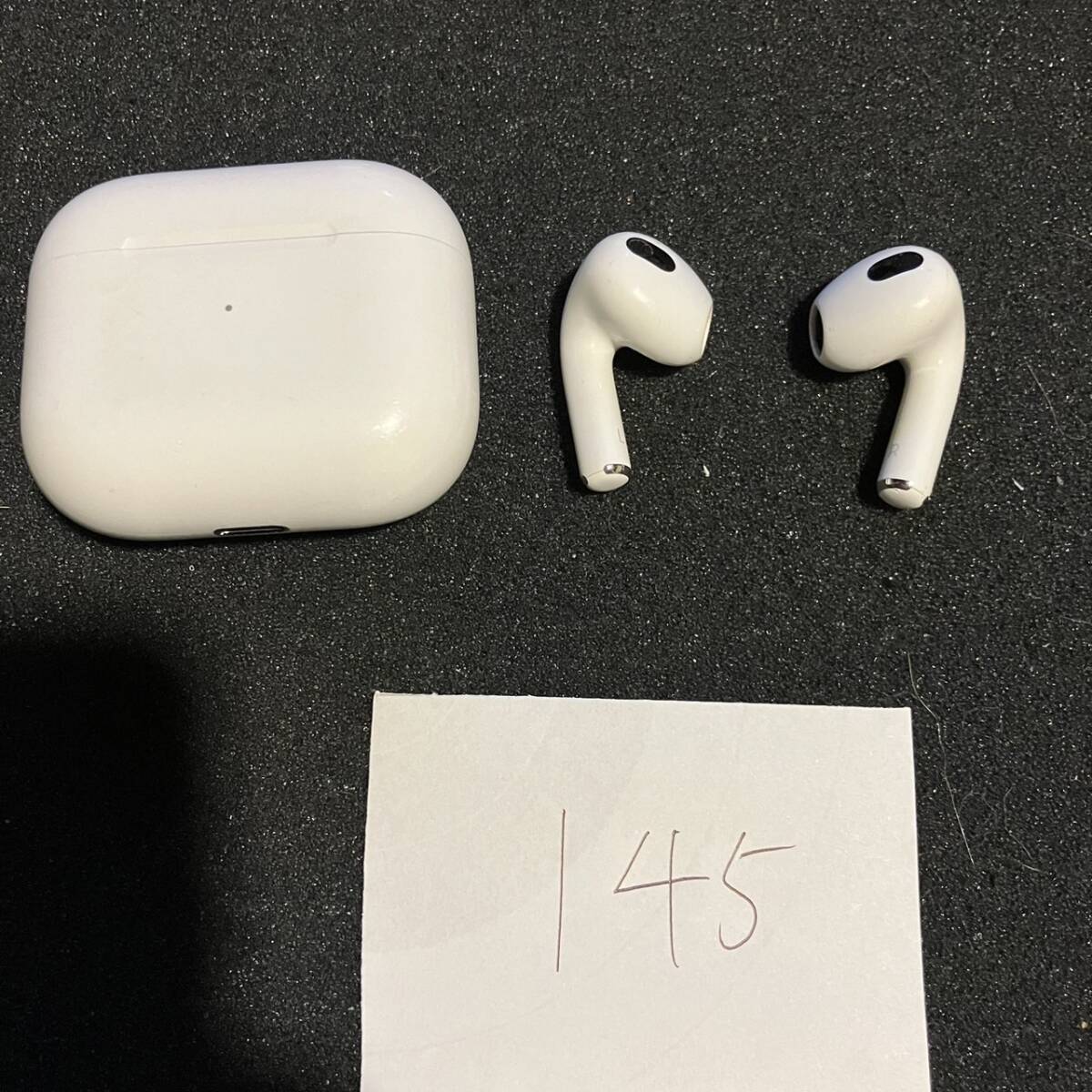 正規品 最安 美品 送料無料 動作確認済み Apple 純正 Air Pods 第3世代 MPNY3J/A A2564 A2565 A2897 アップル エアポッズ 本体 管理145_画像1