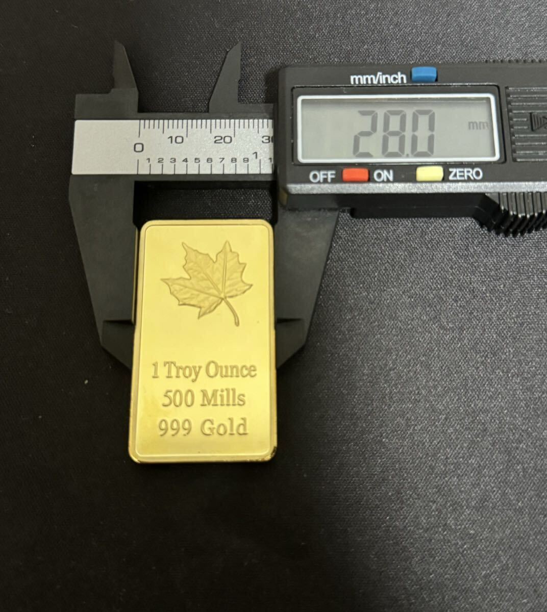 CREDIT GOLD Gold 金貨バー長方形 専用カプセル入り 記念金貨コイン 外国古銭 大型金貨 の画像3
