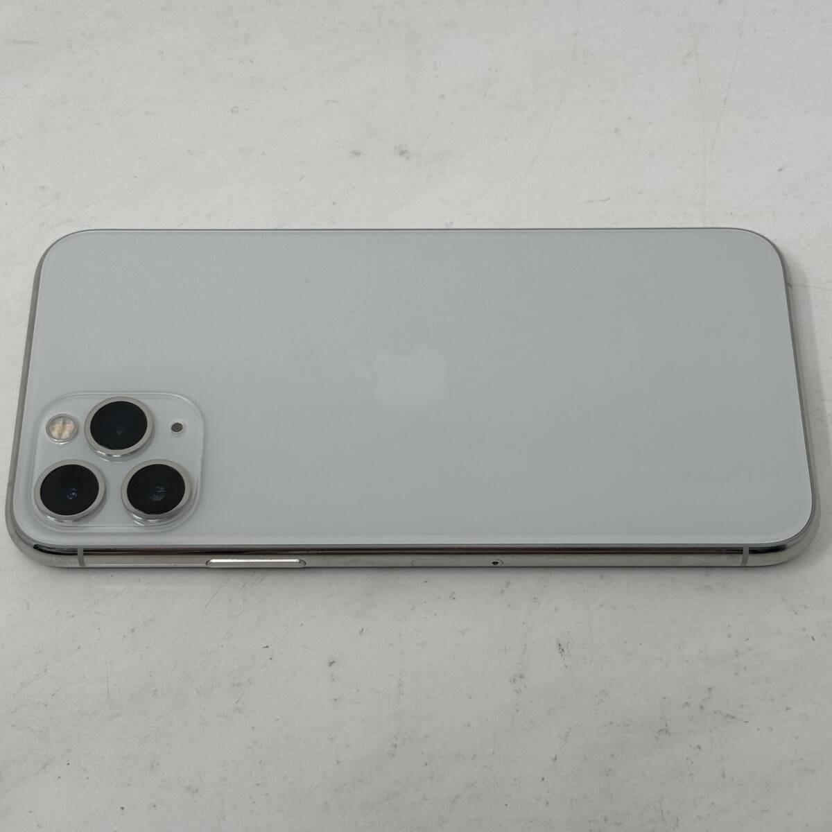 SIMフリー iPhone 11 Pro 256GB MWC82J/A 判定○ シルバー SIMロック解除済 Apple アップル 現状 ジャンクの画像8