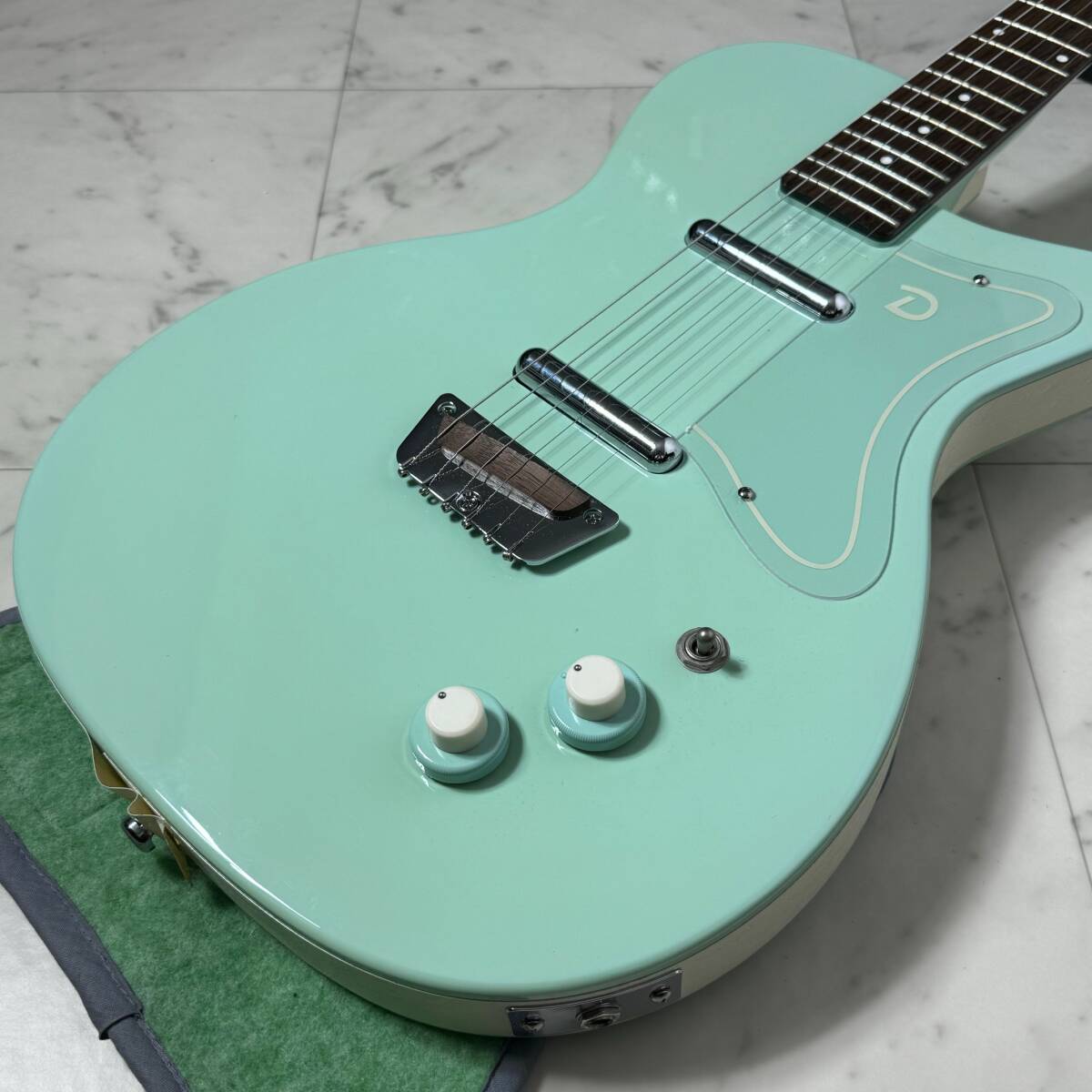 美品 DANELECTRO 56 Single Cutaway Guitar Aqua エレキギター ダンエレクトロの画像4