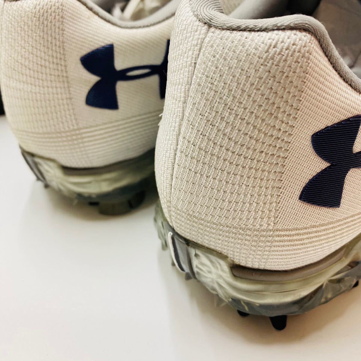 UNDER ARMOUR ゴルフシューズ 3020801-101/26.5cm より柔軟性があり軽量の新しいインソールを採用/箱付きの画像5