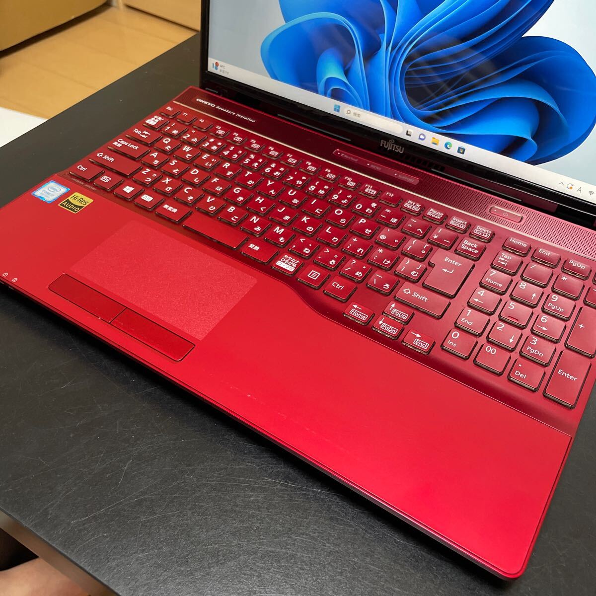 ☆第8世代i7！Core i7-8550U/新品SSD 2TB！！！ DDR4 メモリ16GB / BluRay / USB-C / Office2021★狭額縁液晶★AH53/B3 ⑤_画像3