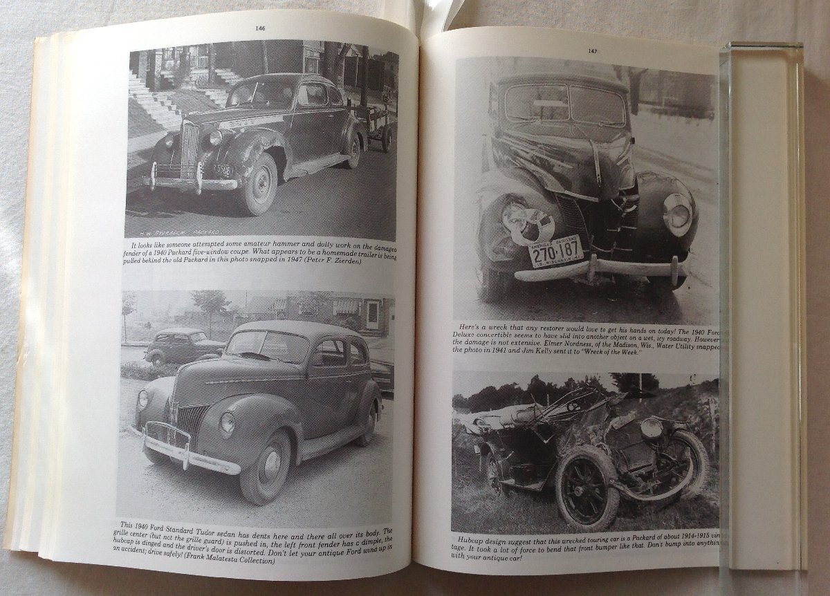 ★[A60057・特価洋書 ANTIQUE CAR WRECKS ] From Old Cars Weekly's Wreck of the Week photo album. ★の画像5