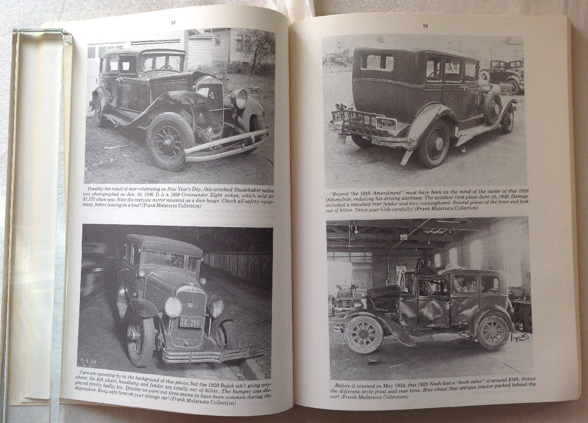 ★[A60057・特価洋書 ANTIQUE CAR WRECKS ] From Old Cars Weekly's Wreck of the Week photo album. ★の画像7