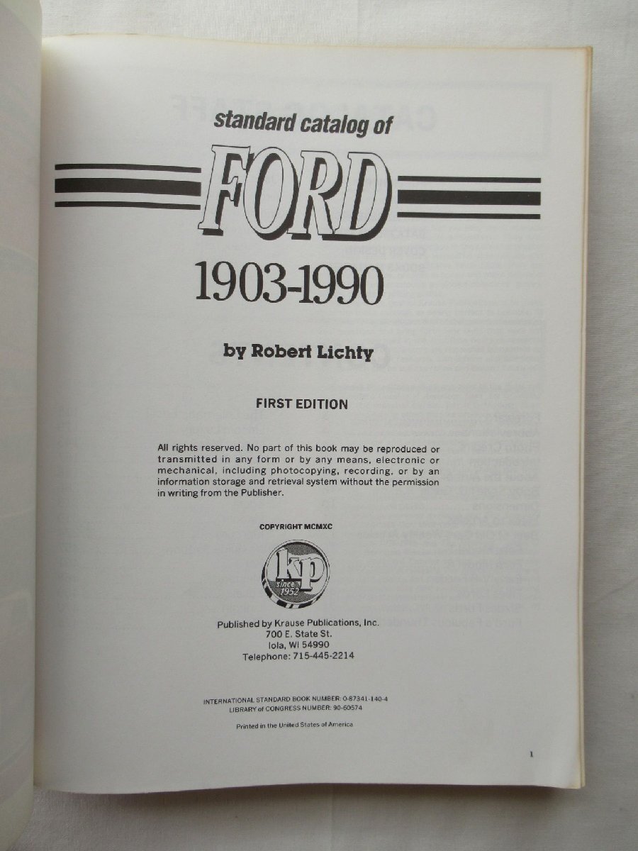 ★[A53044・特価洋書 standard catalog of FORD 1903-1990 ] ★の画像2