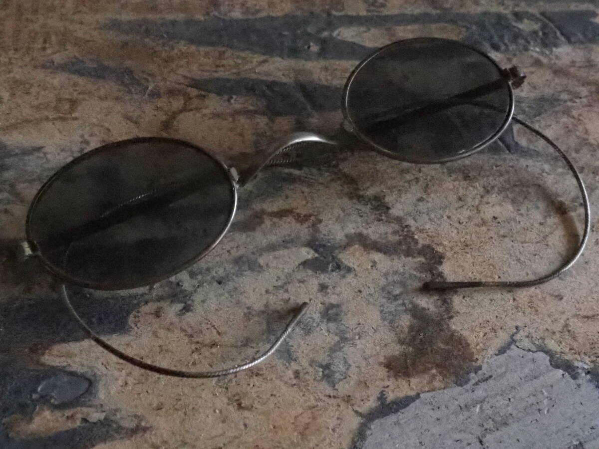 【フランス蚤の市金属フレームのサングラス】老眼鏡古道具アンティーク眼鏡古着インテリアジョンレノン虫眼鏡ファッション望遠鏡ルーペの画像2