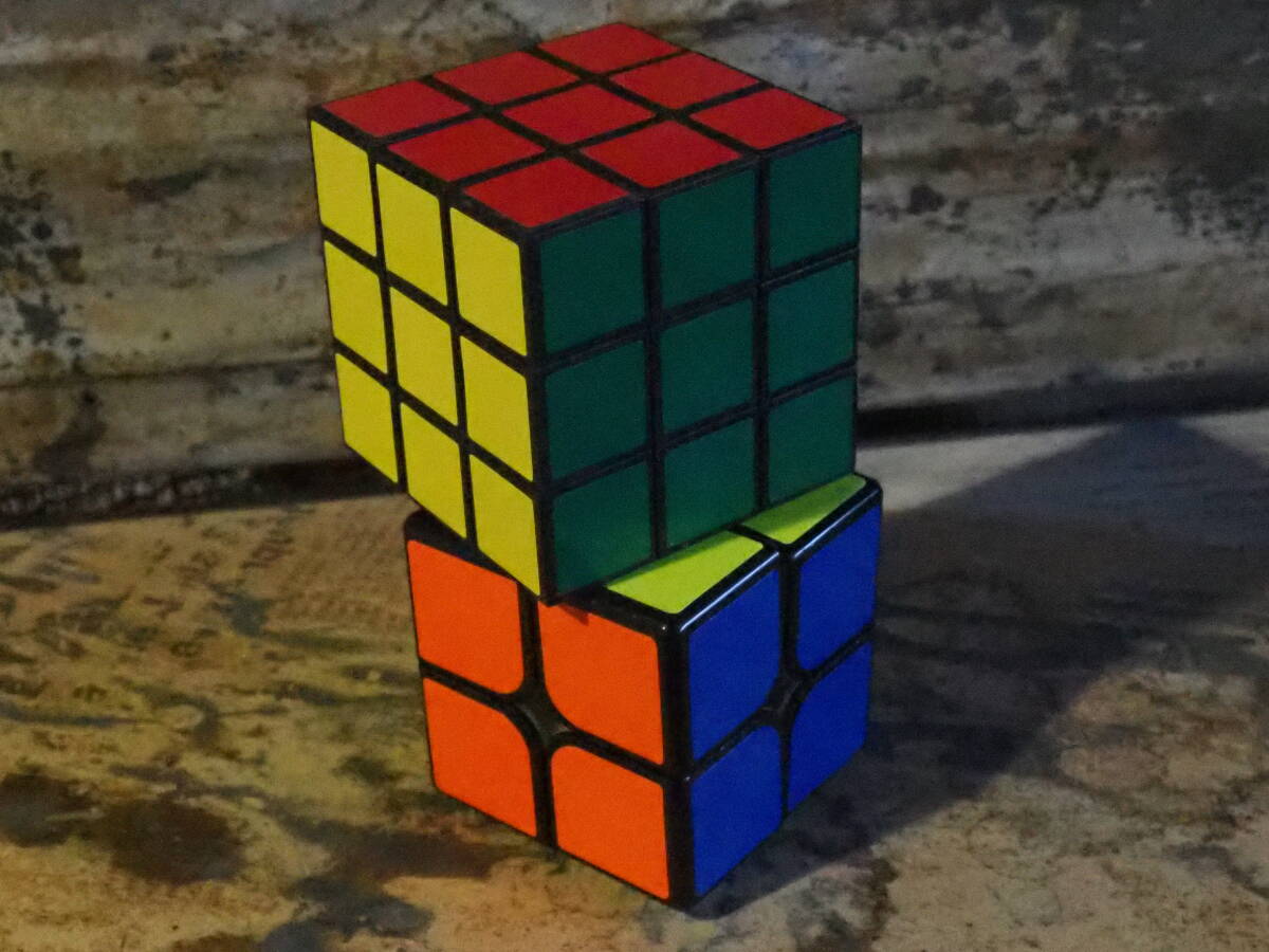 【ルービックキューブ3×3(5㎝)と2×2(4.5㎝)セット】デッドストック未使用品パズルおもちゃゲーム玩具インテリアレトロトイ脳トレーニング_画像10