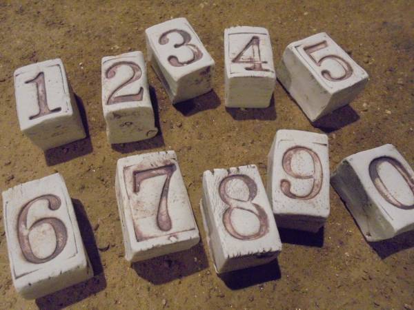 【フランス蚤の市数字ブロック10個】アンティーク古道具シャビーインテリア番地電話番号インダストリアル雑貨積み木ナンバーの画像1