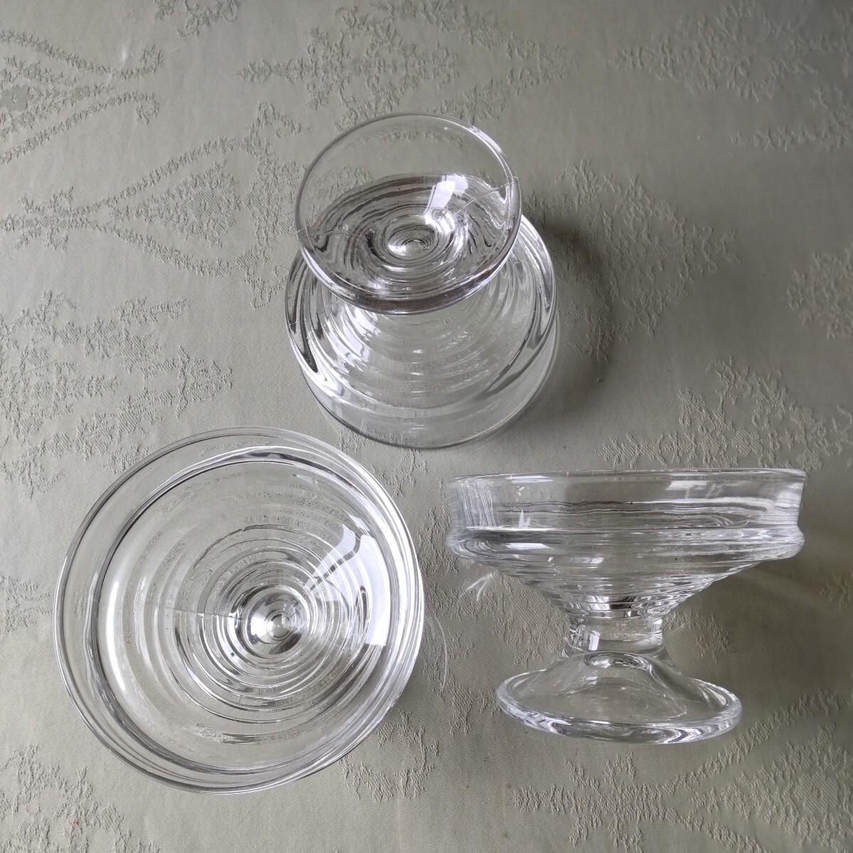 かき氷カップ  アイスクリームグラス ３個セット 昭和レトロ 手造り感 デザートグラス 東洋ガラス 日本製 デッドストック 未使用の画像4