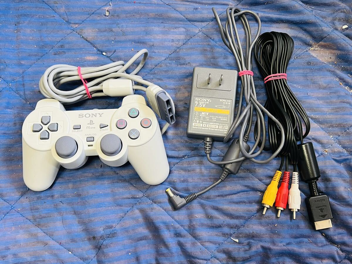 PlayStation PS one プレステ 本体 SCPH-100 ＆コントローラー＆ アダプター付_画像2