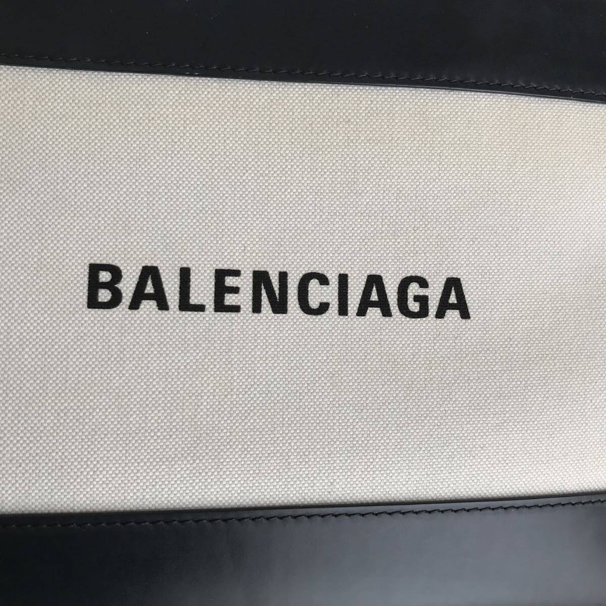 新作 BALENCIAGA バレンシアガ クロスボディバッグ ショルダーバッグの画像3