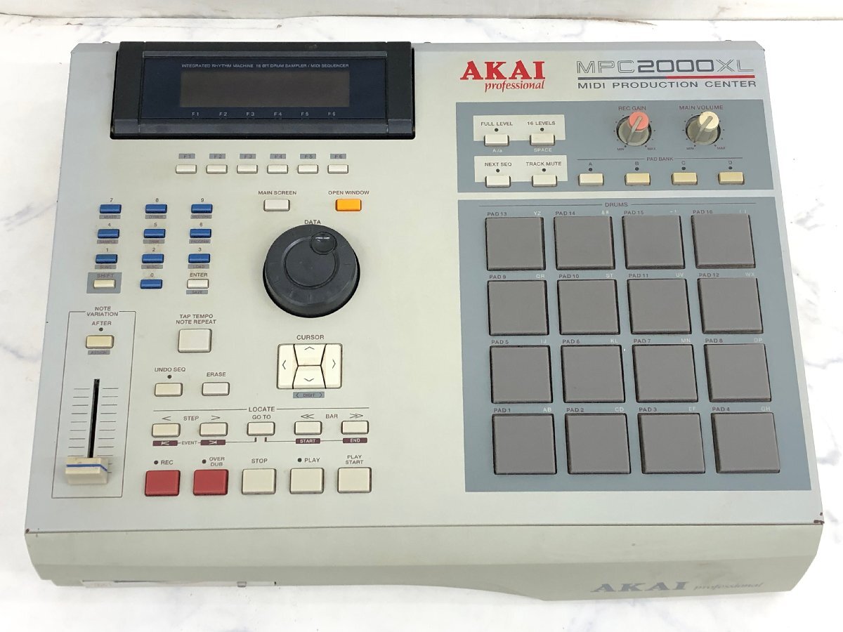 Y1257 中古品 PA機器 音源モジュール AKAI アカイ MPC2000XL サンプラー の画像1